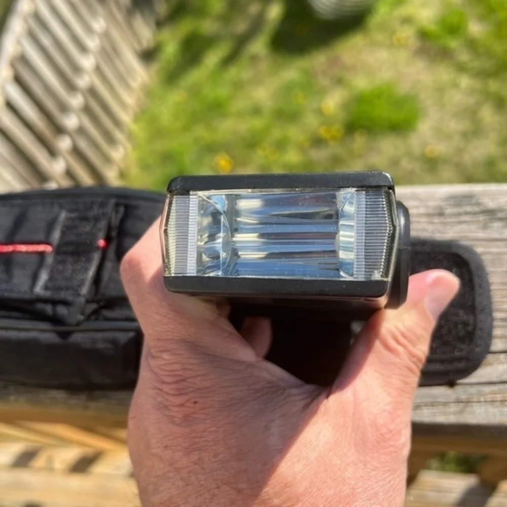 Sakar Auto 27B‎ Computerized Electronic Flash with the Bag. 🎥 (S)